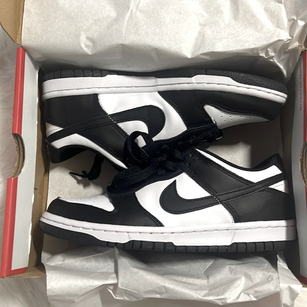 COPY - 🐼Nike Dunk Low Black and white Pandas 🐼 Womens size 7 - Picture 6 of 10